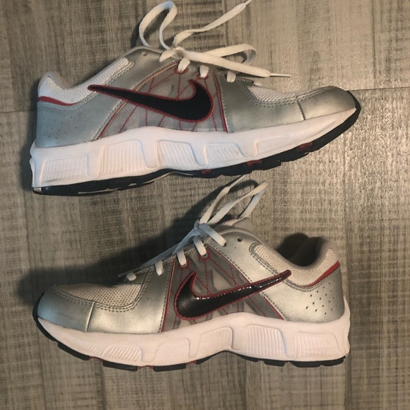 Nike Air Max 270 React Shoes in Black/Dark Grey/Barely Volt - Picture 3 of 6